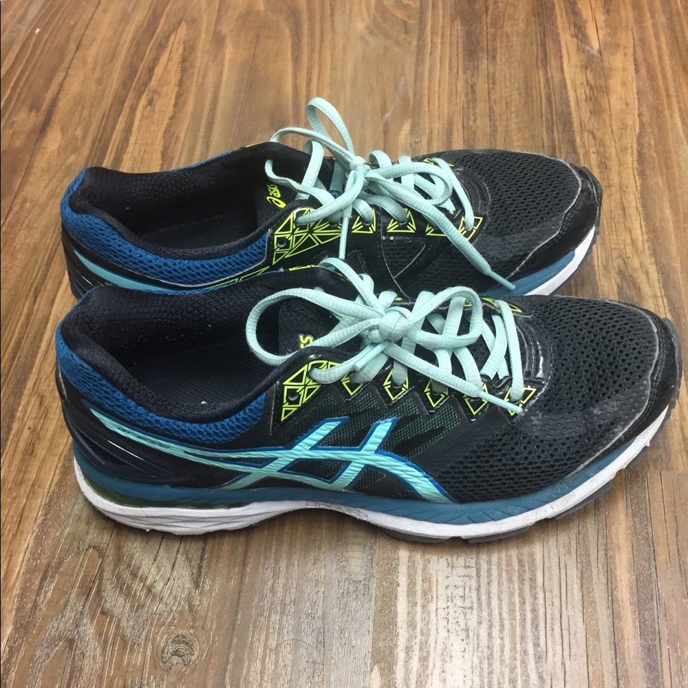 ASICS shoes - Size 9 (listed as 8.5 bc runs small)